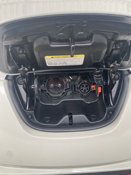 Ніссан ліф 2014 рік