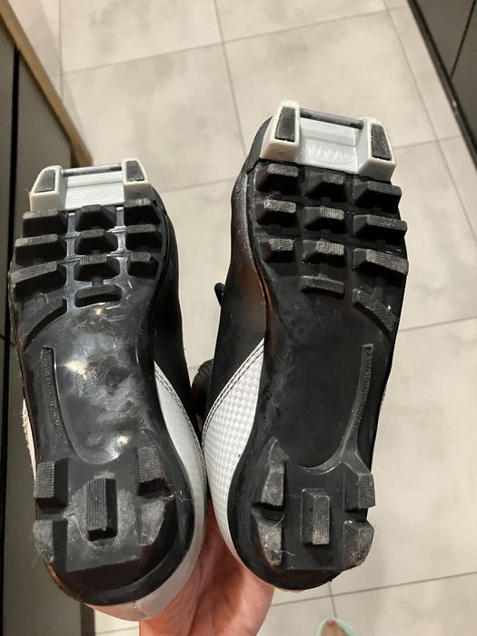 Buty do nart biegowych rozm. 32