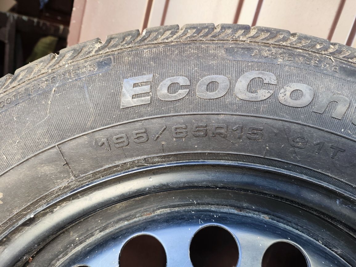 Koło zapasowe z Vectry B na feldze stalowej 195/65/15 ET49