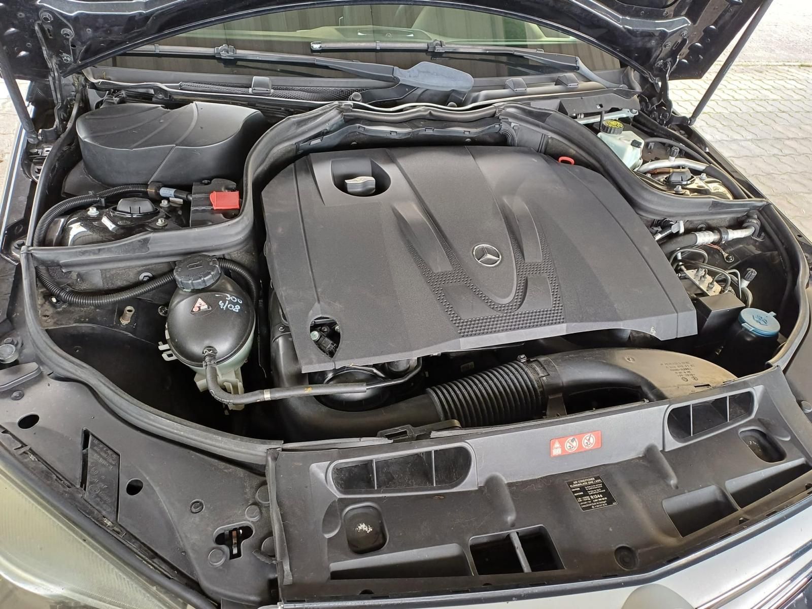 Vendo carro Mercedes mod 220
