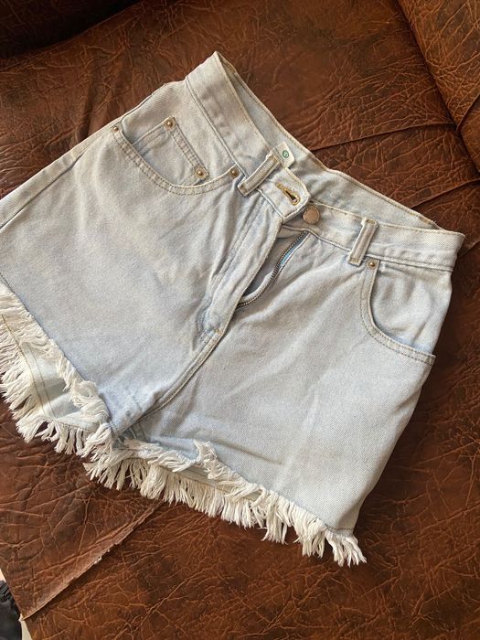 Джинсові шортики