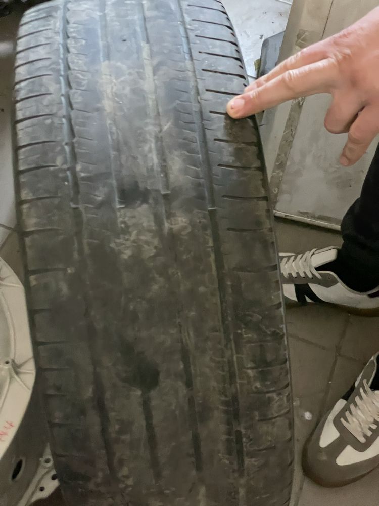 Гума Michelin (з шумкою) 235/45/18