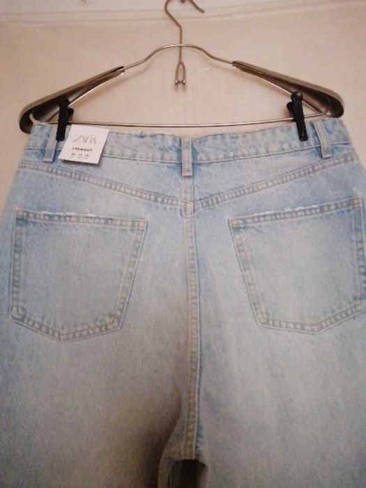 Джинсы Zara. , укороченные