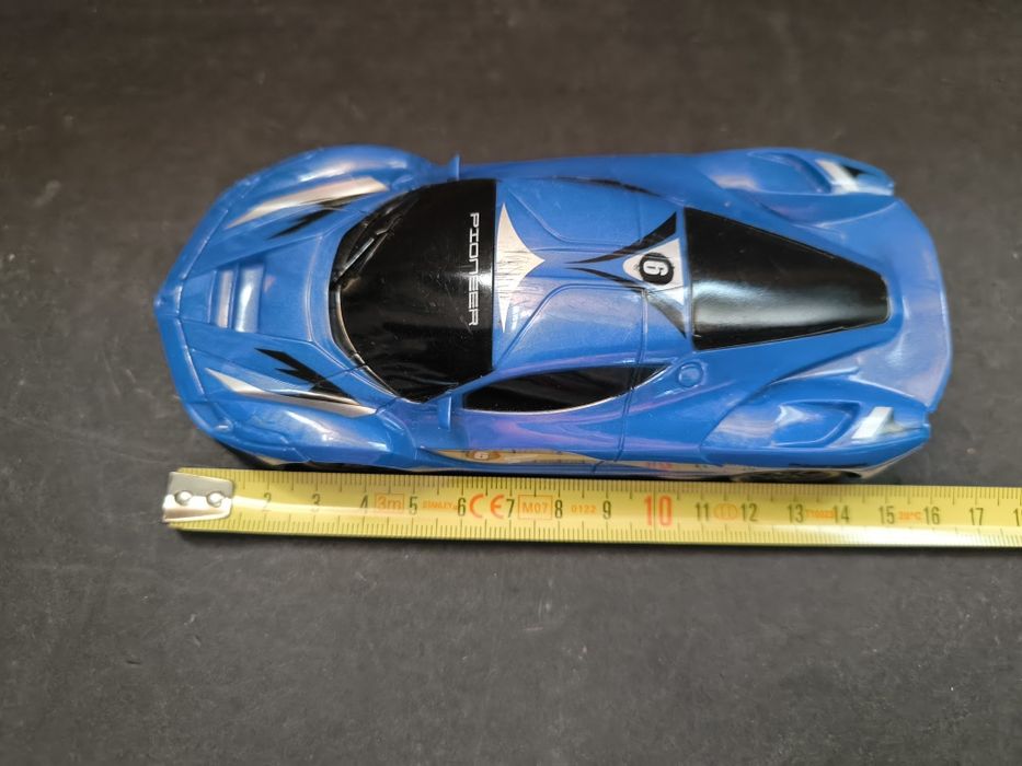 Carro de corrida azul

- Carro de corrida em m