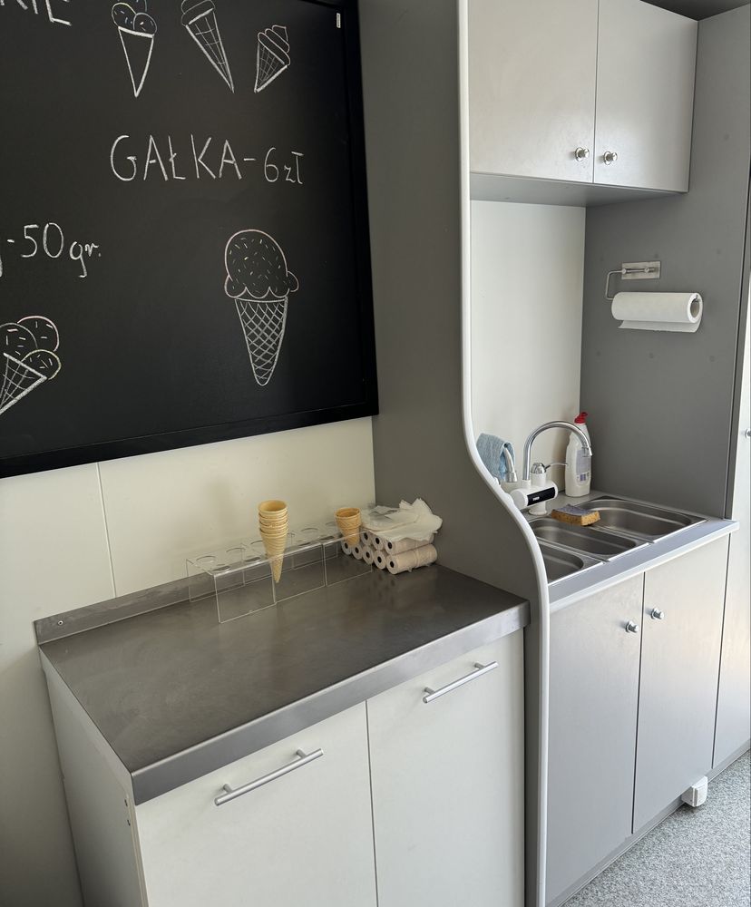 Przyczepa gastronomiczna Lody