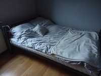 Łóżko metalowe 140 x 200 . Mocne.z materacem.