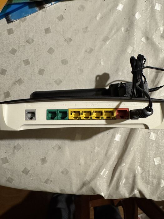 Router technicolor TG784n V3 da MEO