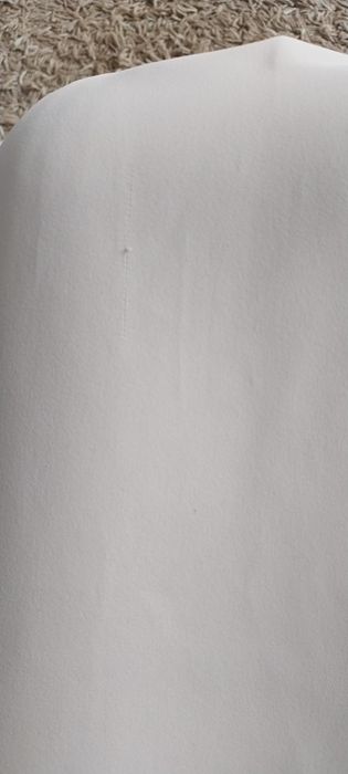 Elegancka sukienka z koronką