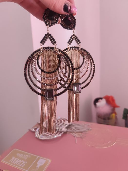 Brincos grandes novos