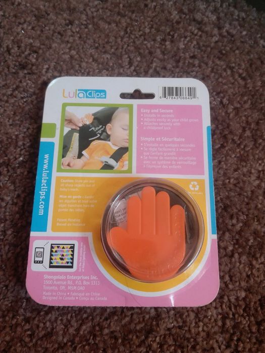 Магнитные держатели ремней автокресла