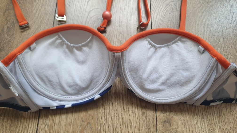 Dwuczęściowy strój kąpielowy z wyjmowanym push up 34 D