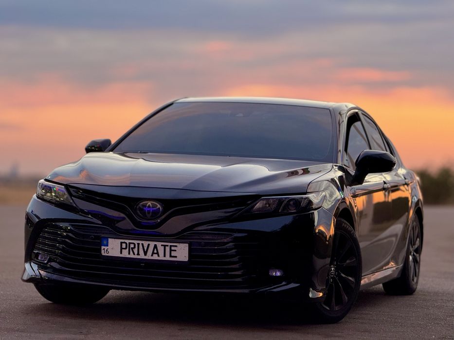 Аренда авто на свадьбу с водителем Toyota Camry Total Black