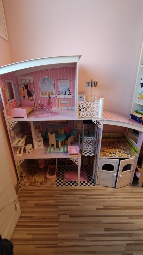 Domek dla lalek + lalki +inne