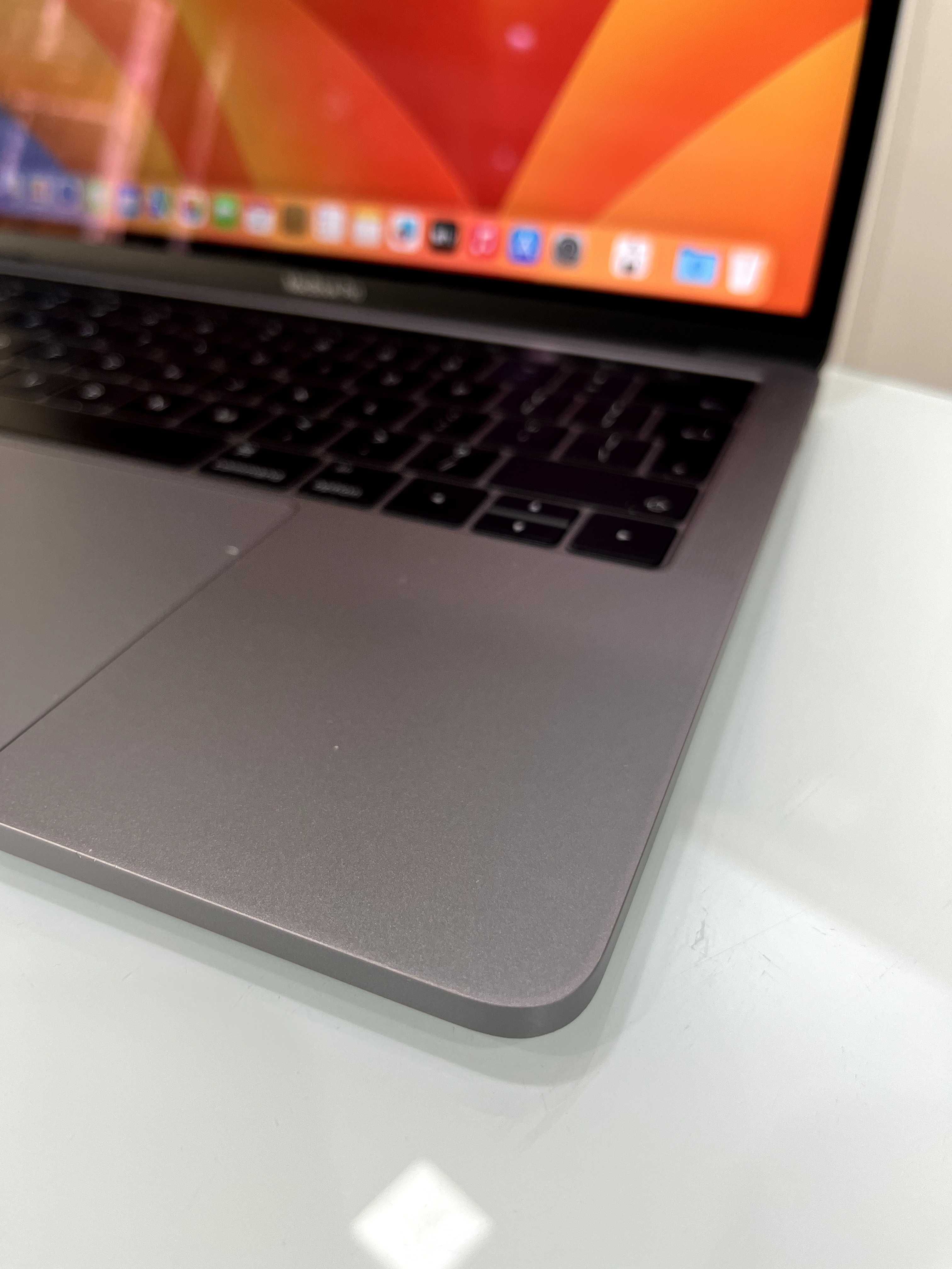 Macbook Pro 13 TouchBar 2016 i7 16GB RAM 1TB SSD Com Garantia