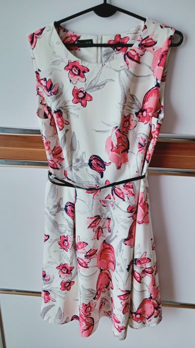 Sukienka okazyjna letnia kwiaty wizytowa komunia impreza rozkloszowana