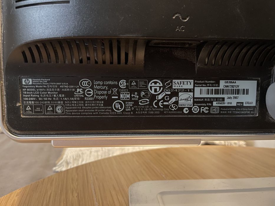 Monitor HP LCD w1907v