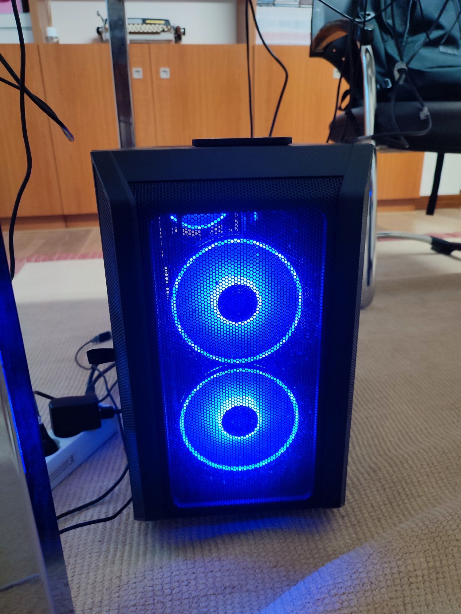Pc Torre, sem marcas de uso