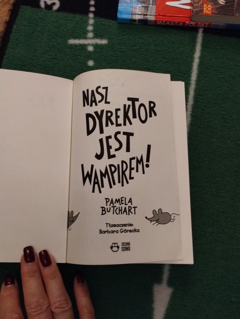 Sprzedam przepiękną książkę dla dzieci NASZ DYREKTOR JEST WAMPIREM