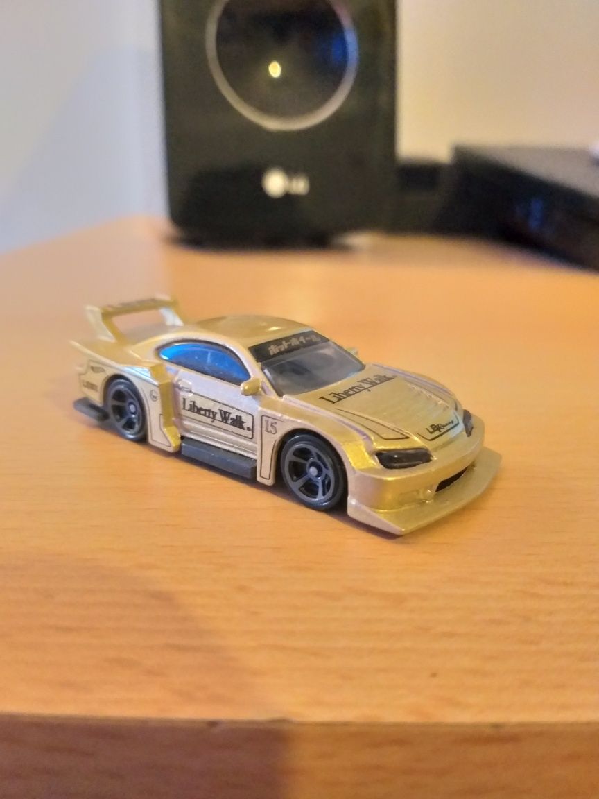 Nissan Silvia S15 LBWK - Hot Wheels