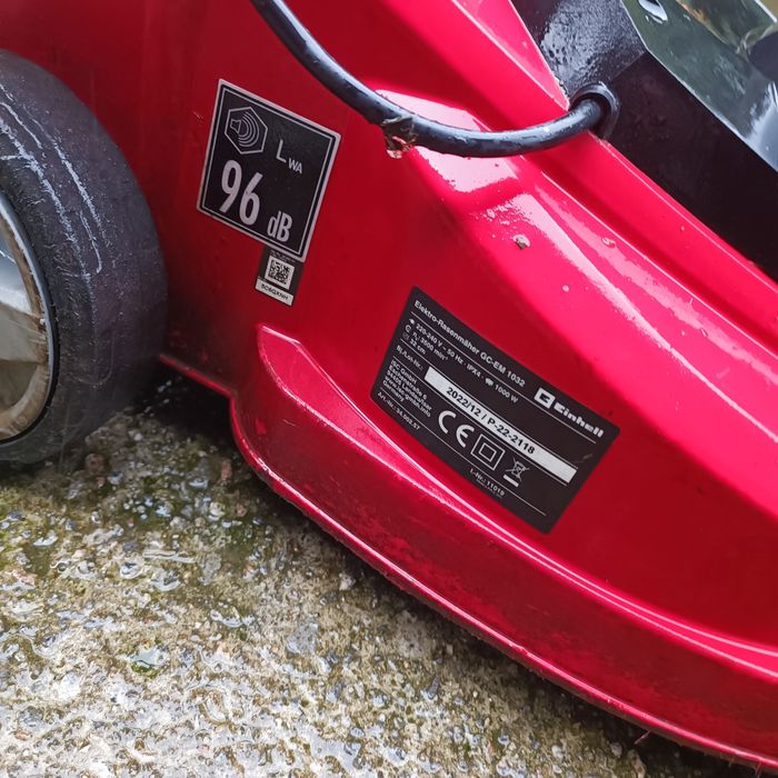 Corta relva eléctrico