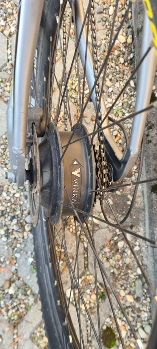 Sprzedam rower elektryczny firmy
Trelago 27,5" (E-bike)