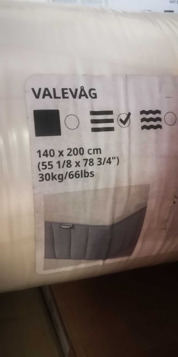 Vendo colchão por viagem 140×200 novo sem uso