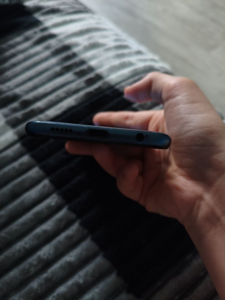 Продам Redmi note 9s 4/64