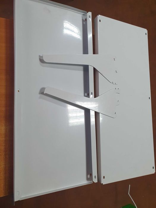 продаю ПОЛКИ (металл и стекло) для торговое оборудование