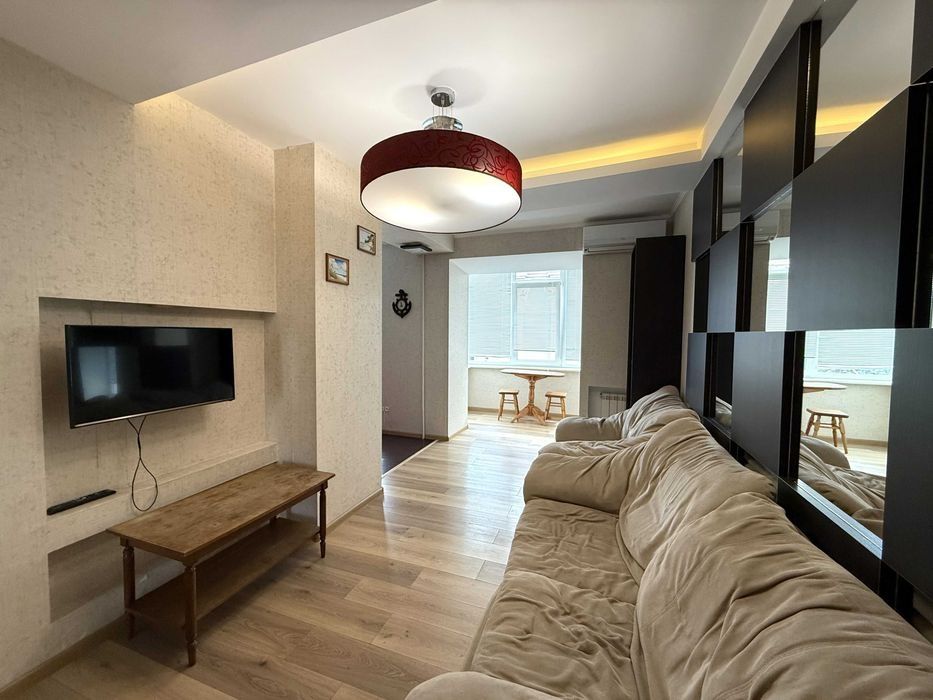 Сдам хорошую 2к + кухня-студия ЦЕНТР пр. Шевченко/Пироговская!