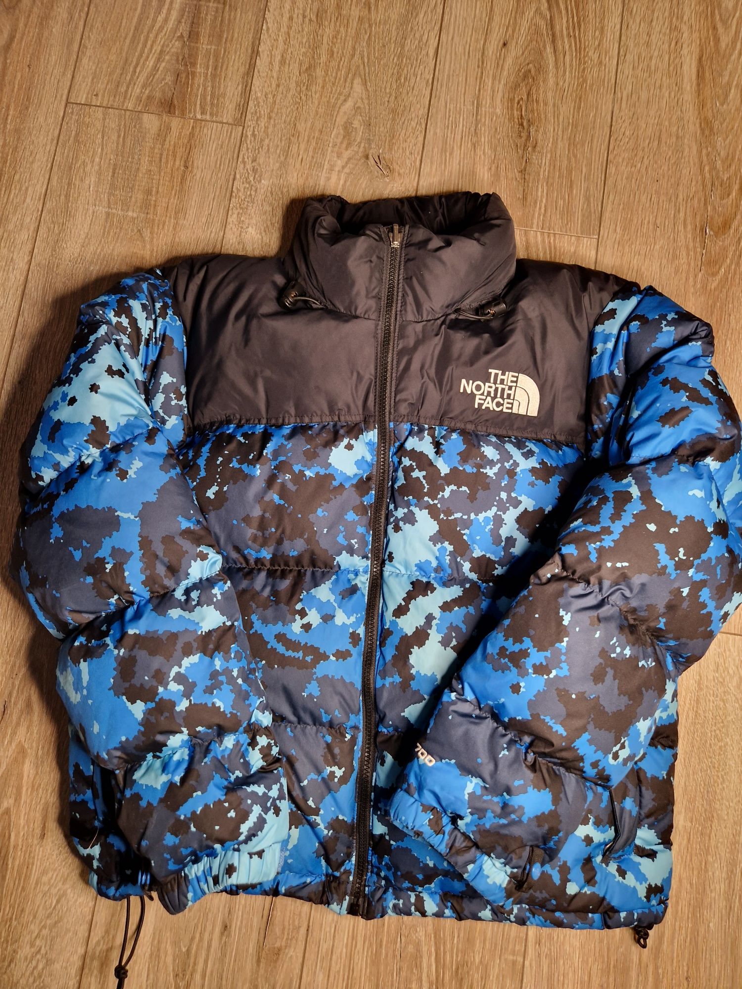 Kurtka The North Face Nuptse 700 Blue camo rozmiar męskie S