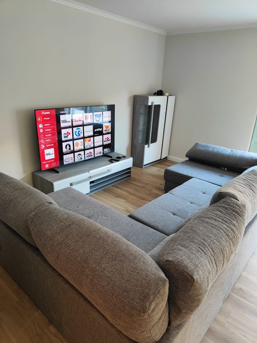 Sofá usado como novo