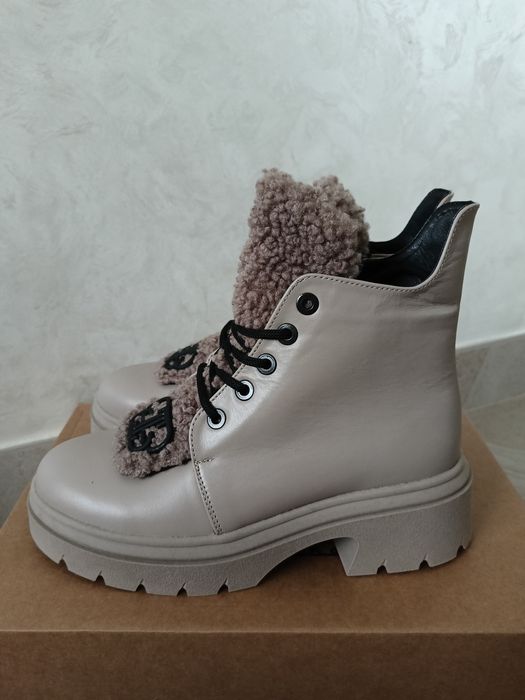 Зимові черевики жіночі