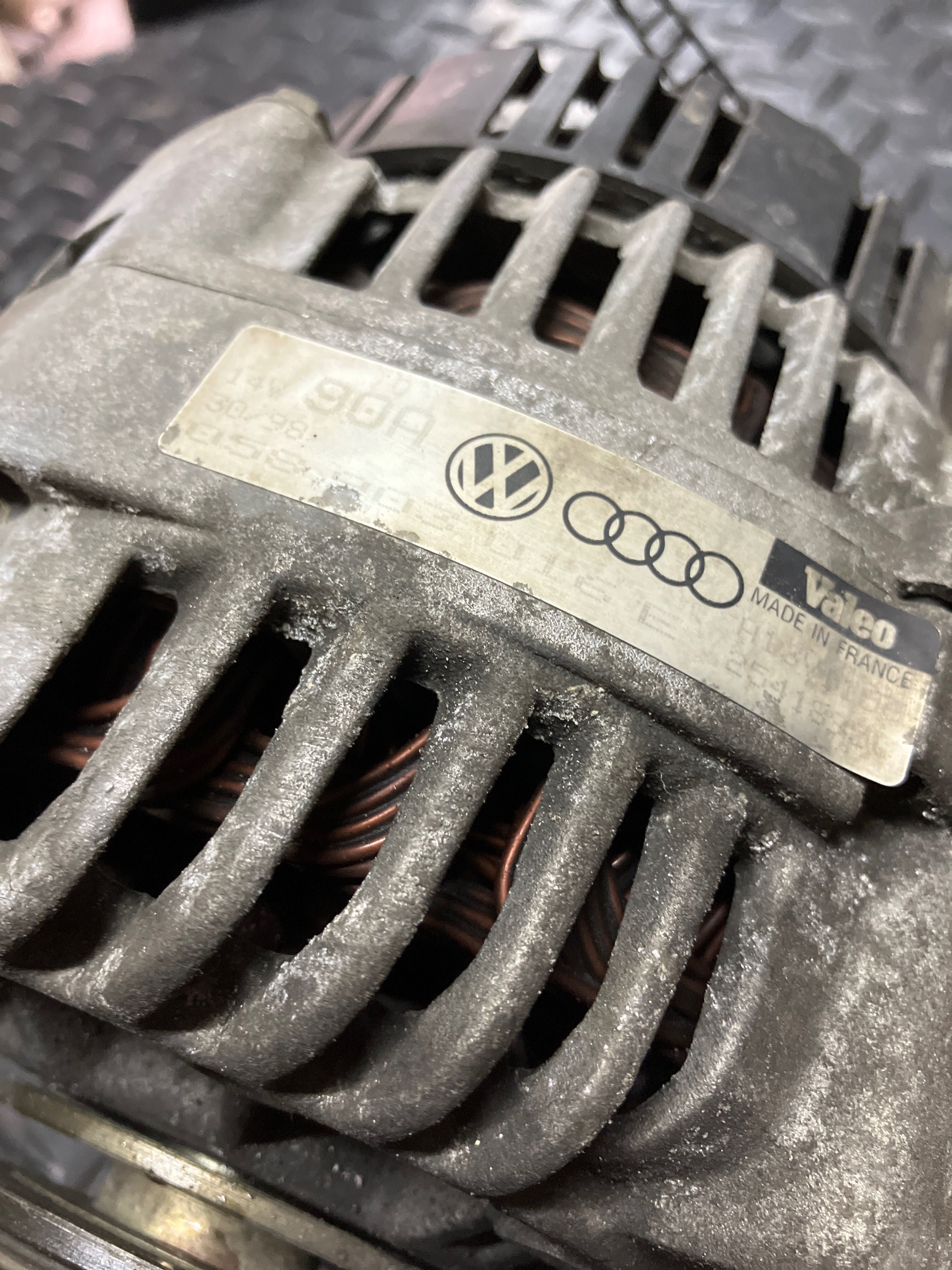 Audi A4 B5 - alternator