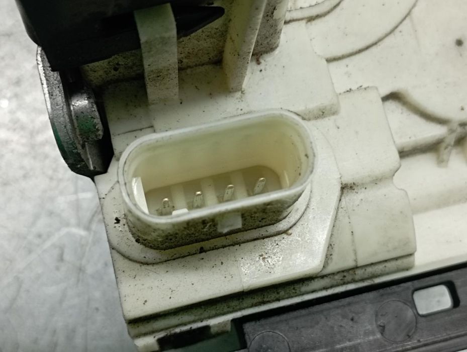 Fechadura / fecho porta frente direito MERCEDES-BENZ GLA (X156)