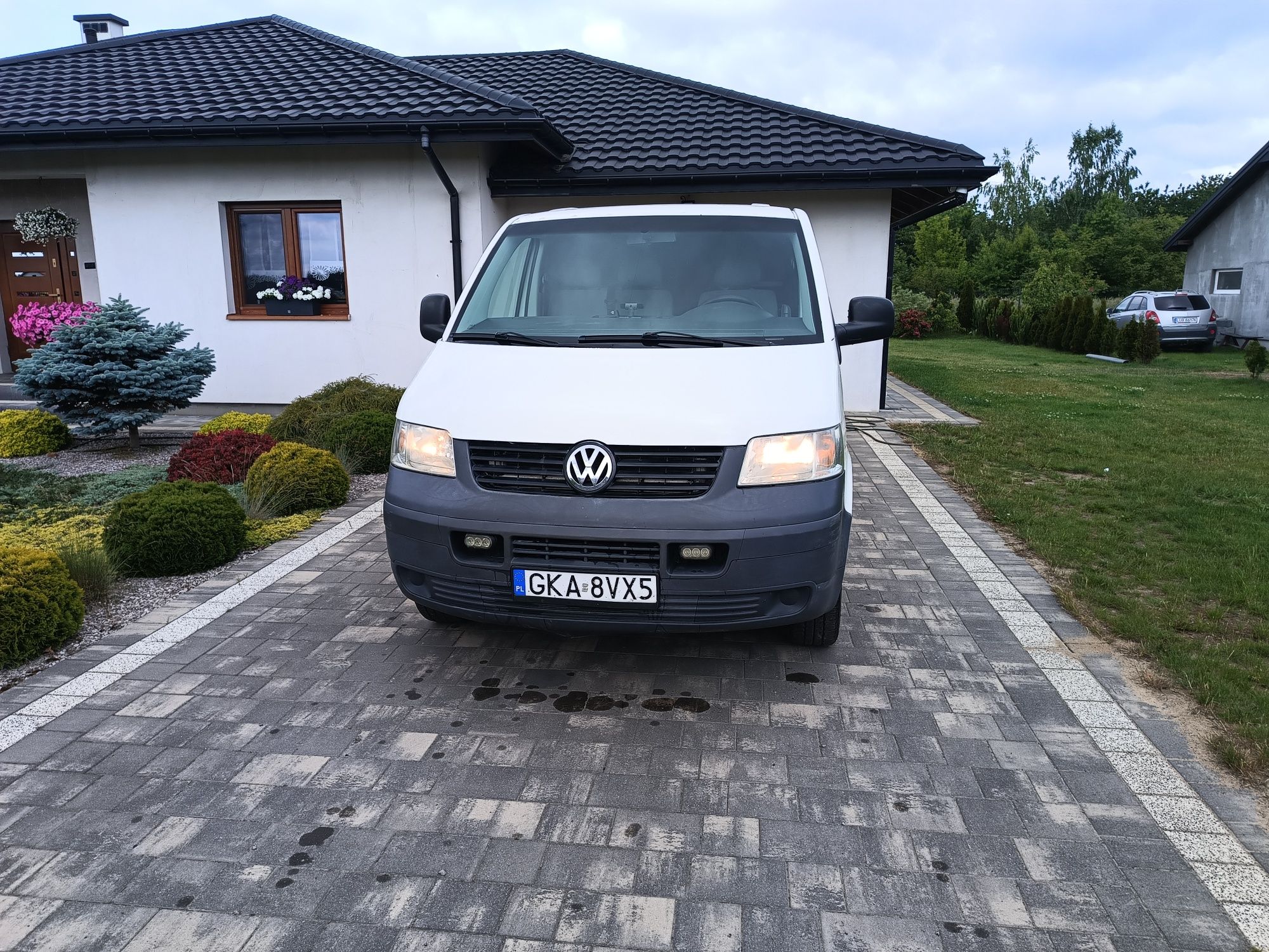 Witam, sprzedam ładnego VW transporter T5 klima.