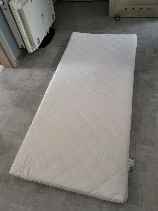 Materac nawierzchniowy na łóżko 200x90