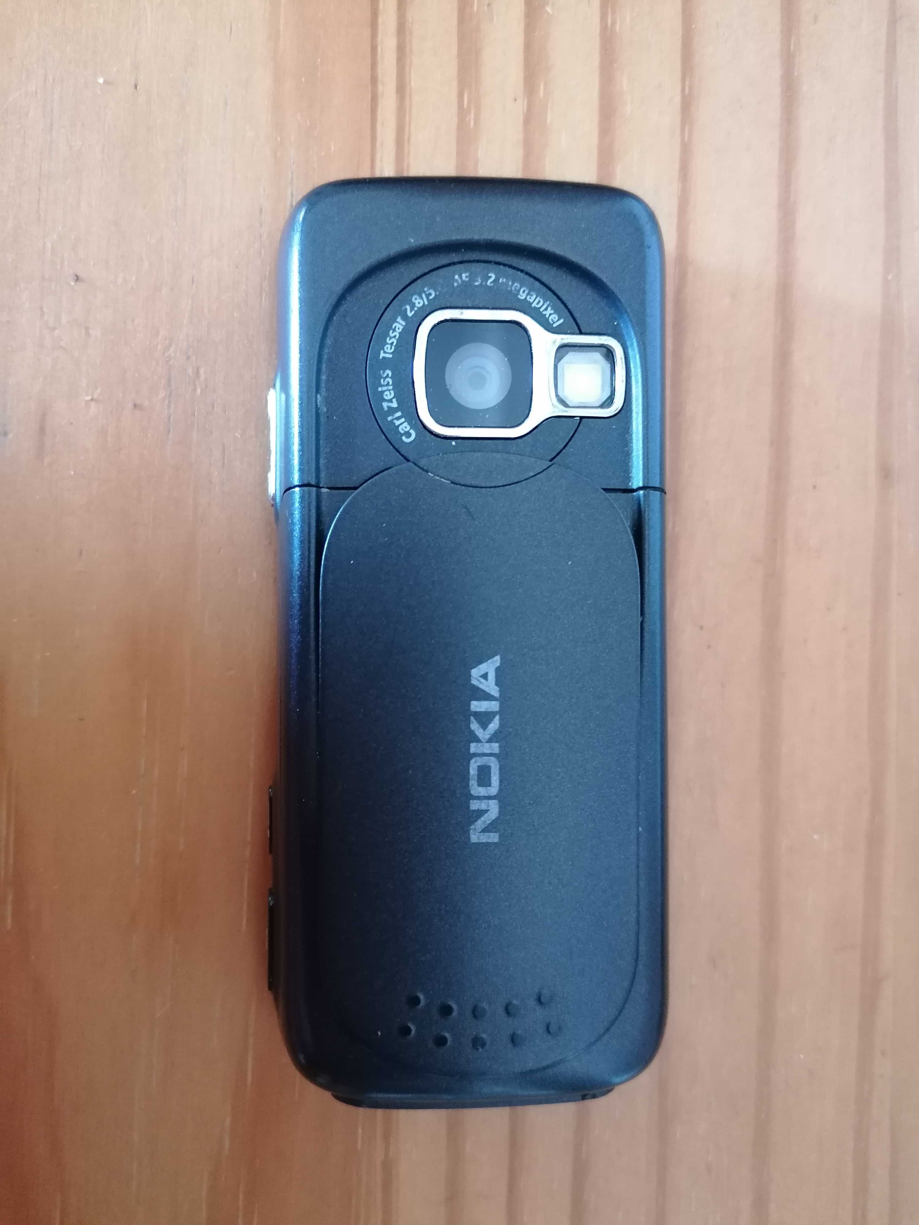 4 telemóveis + 1 MP3 + 1 MP4