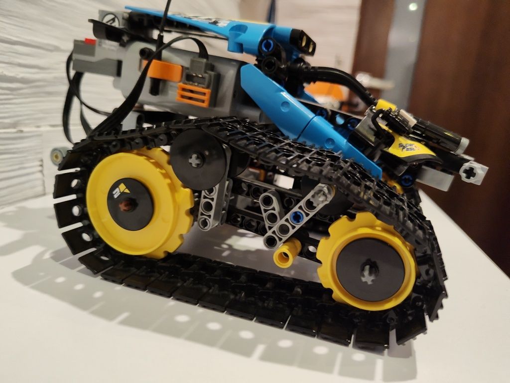 LEGO Technic 42095