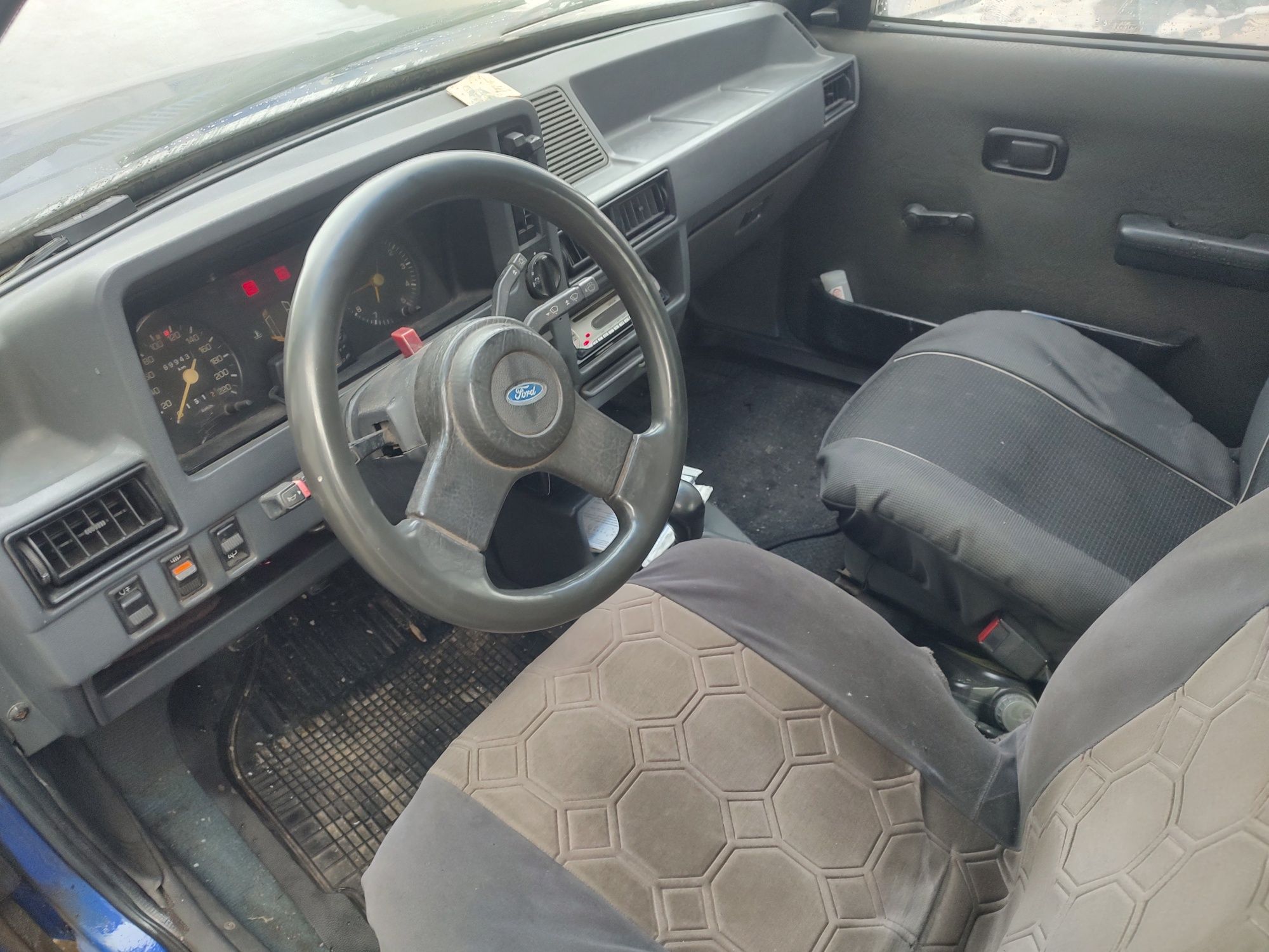 Ford escort 1,1 хороший стан один власник 20 років диски з XR