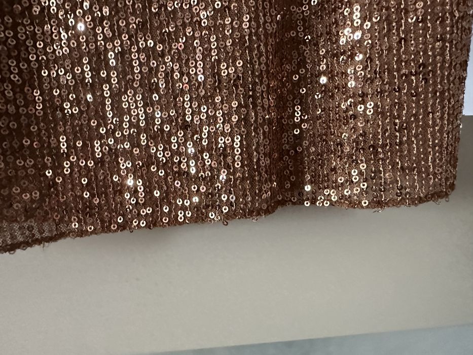 Sukienka zlota cekinowa