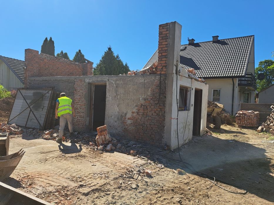 Wyburzenia , rozbiórki budynków,  garaży,  wywóz materiałów
