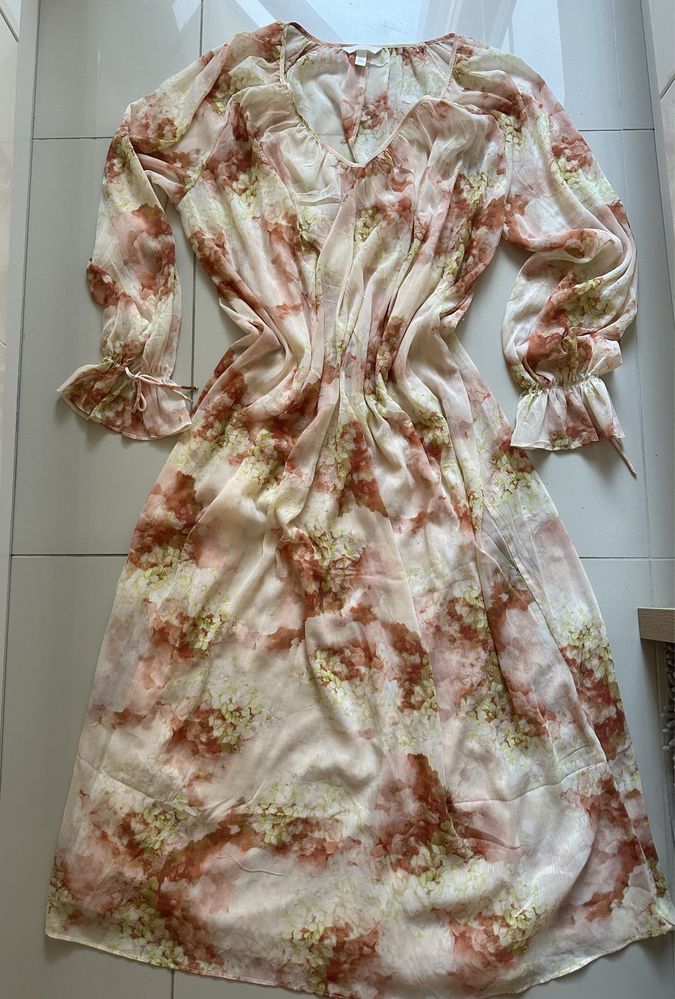Sukienka maxi H&M w kwiaty rozmiar M beżowo-różowa halka