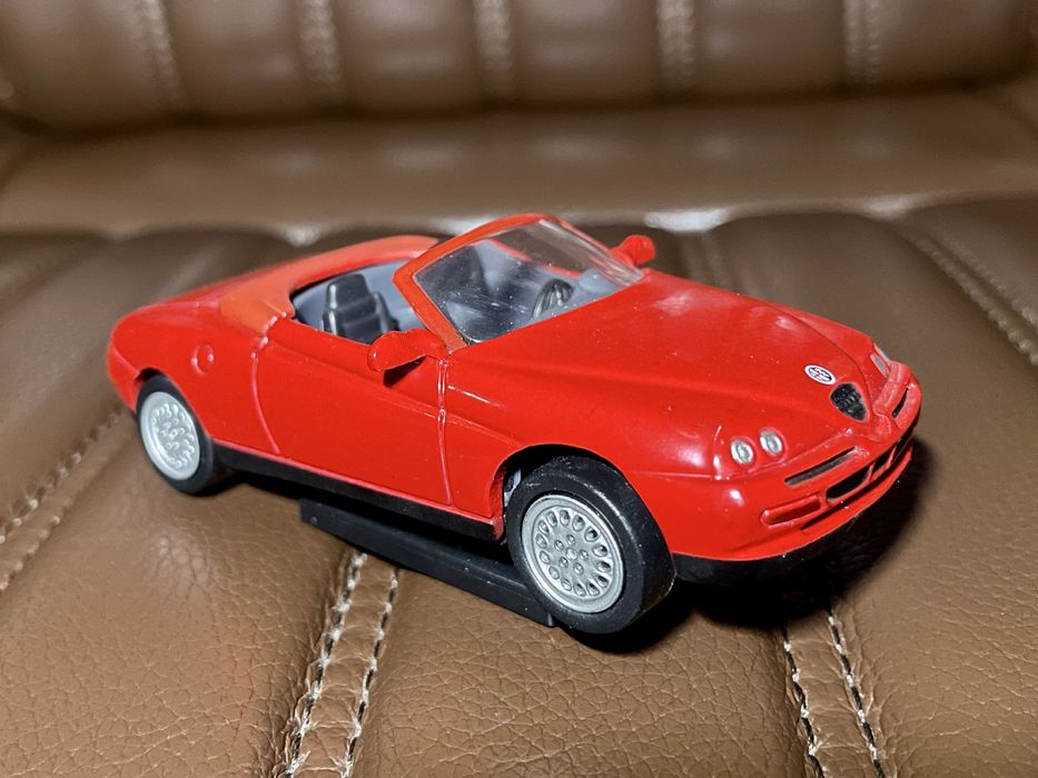 Miniatura Alfa Romeo GTV Spider - estado novo