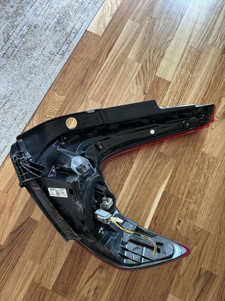 Lampa led lewy tył Volvo XC40 2021