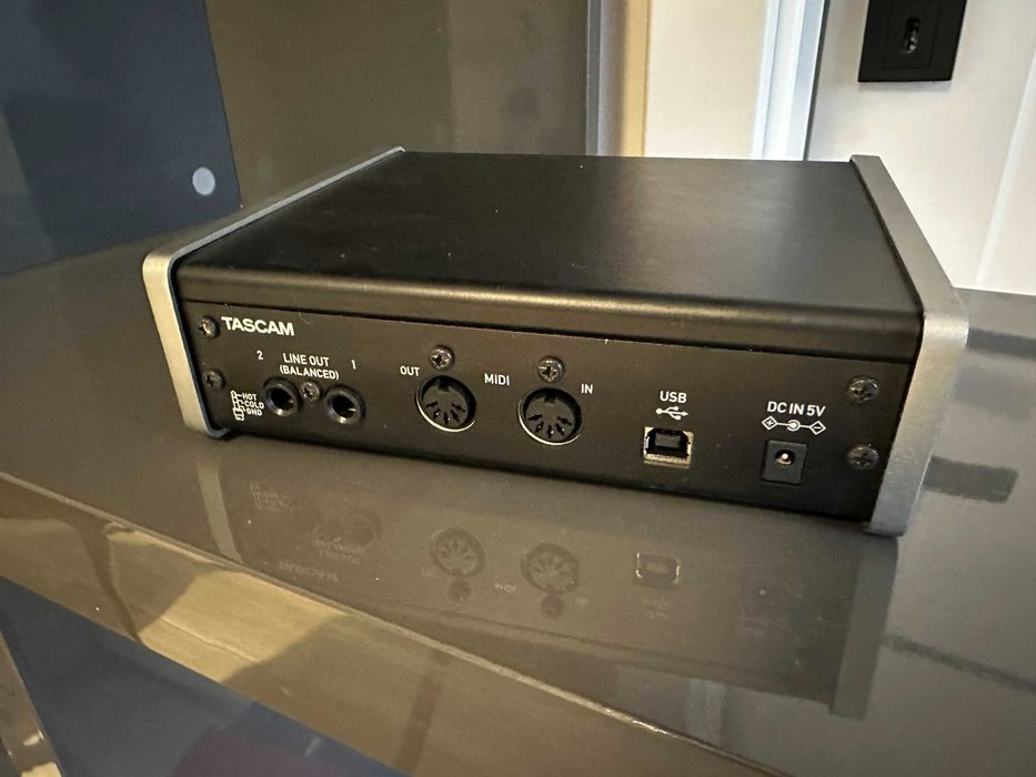 Interfejs audio Tascam Us 2x2