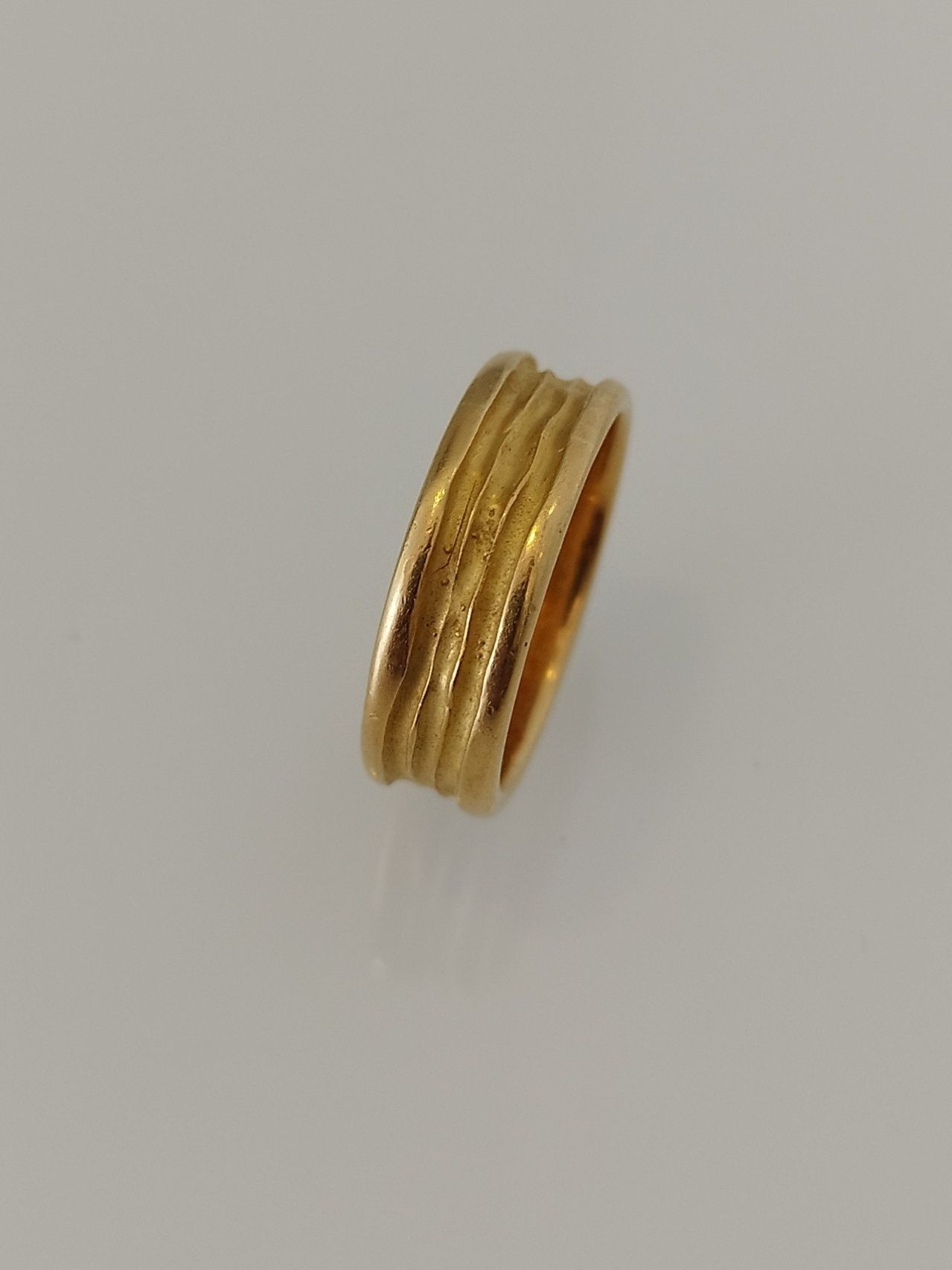 Anel em ouro de 19,2kt