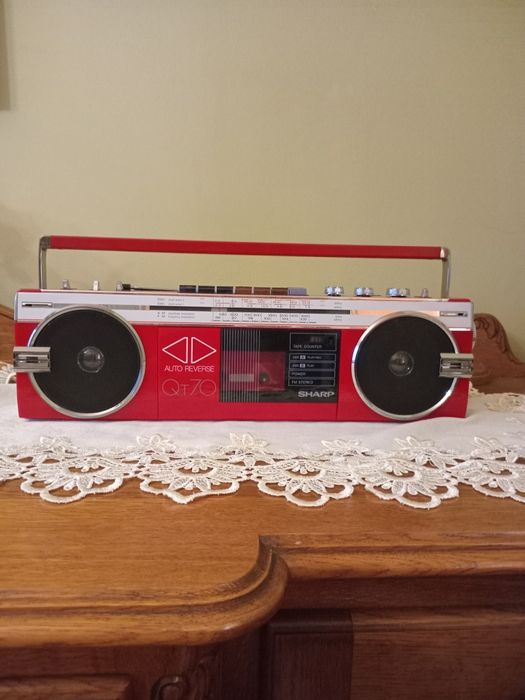 Продам магнитолу Sharp Qt 70
