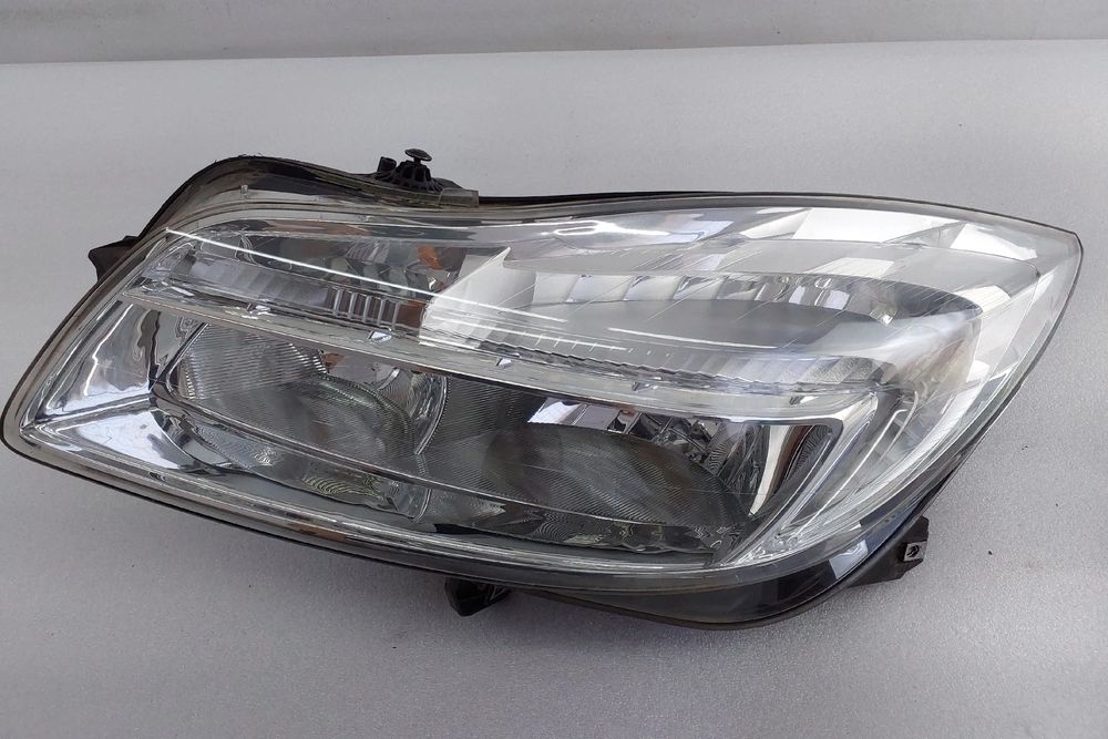 Ótica / farol esquerda OPEL Insignia A Sports Tourer (G09)