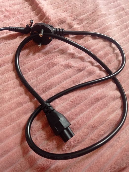 Продам Зарядний пристрій на Asus