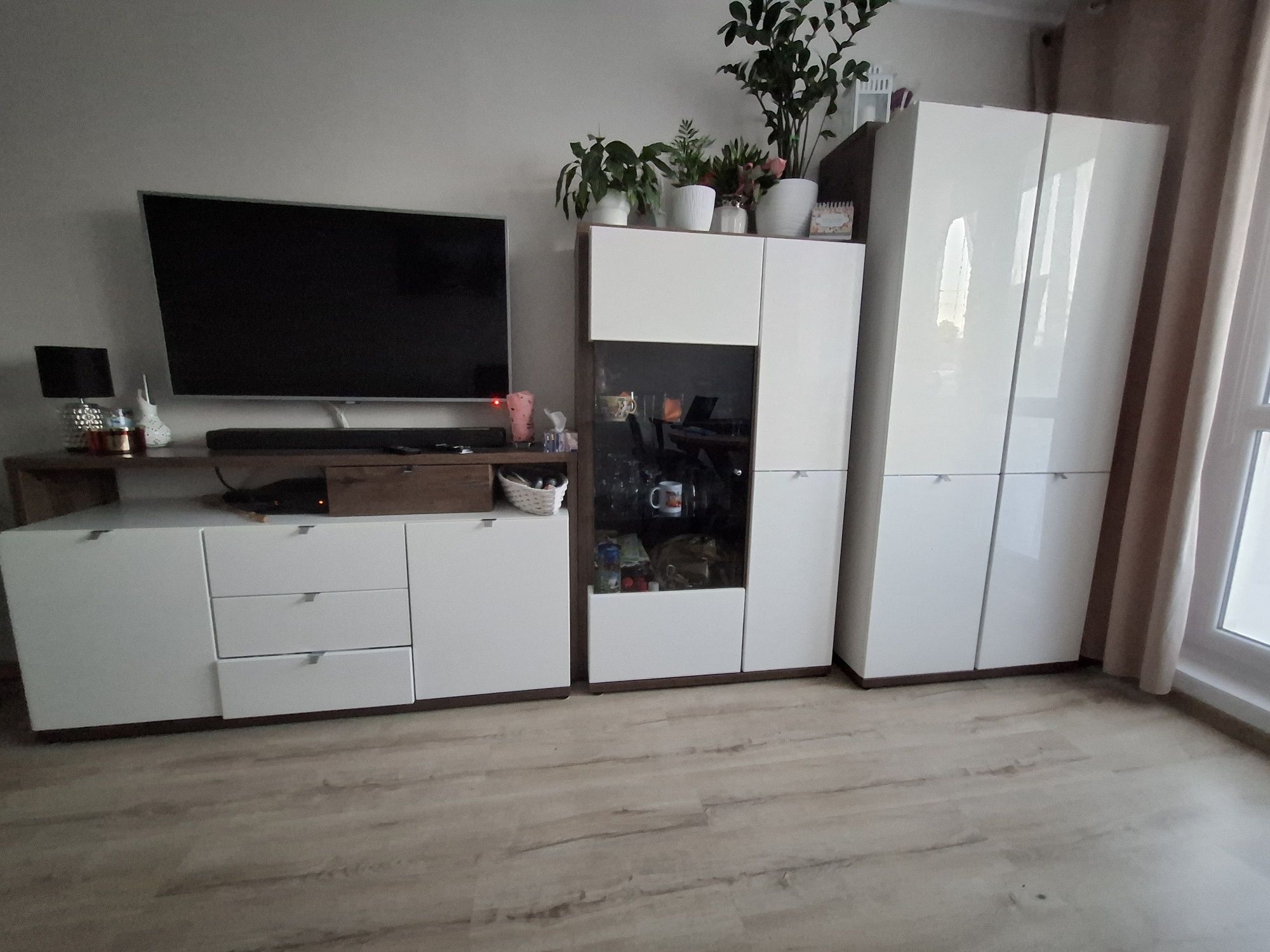Komplet mebli pokojowych 3 elementy